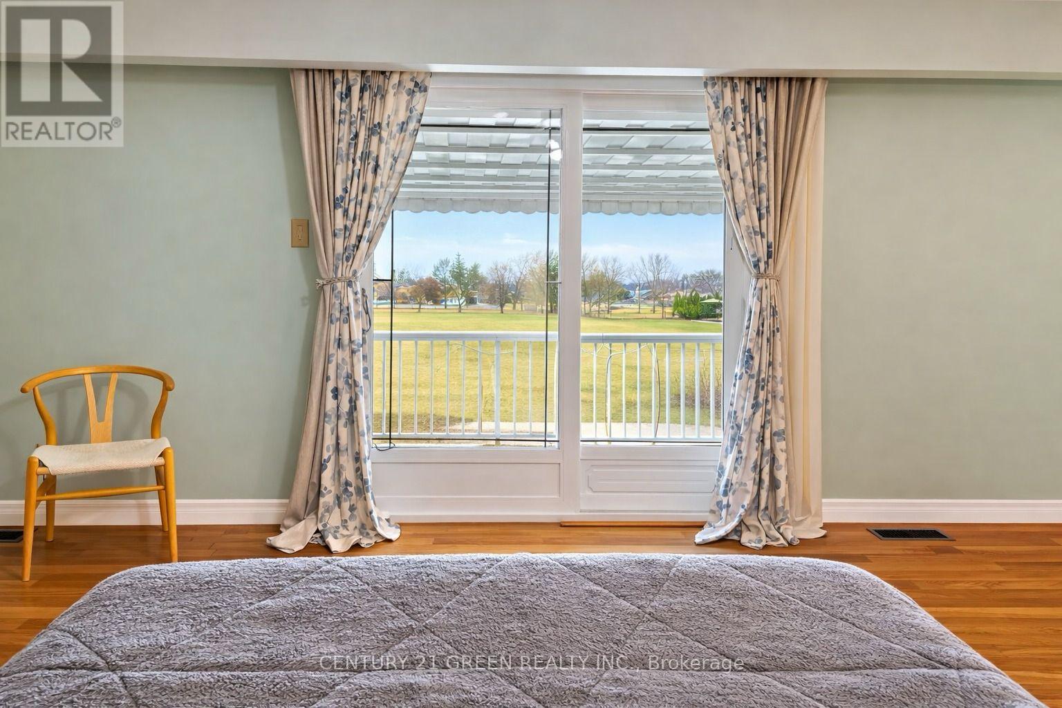 73 Owen Place, Hamilton (Greenford), Ontario  L8G 2H3 - Photo 8 - X12925124