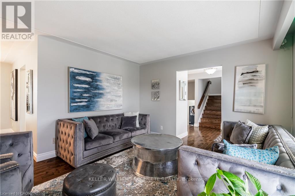 56 Kirby Avenue, Hamilton (Greensville), Ontario  L9H 6H7 - Photo 11 - X12925132