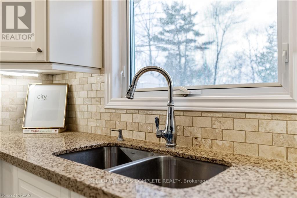 56 Kirby Avenue, Hamilton (Greensville), Ontario  L9H 6H7 - Photo 18 - X12925132