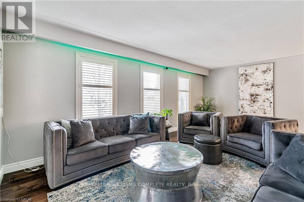 56 Kirby Avenue, Hamilton (Greensville), Ontario  L9H 6H7 - Photo 8 - X12925132