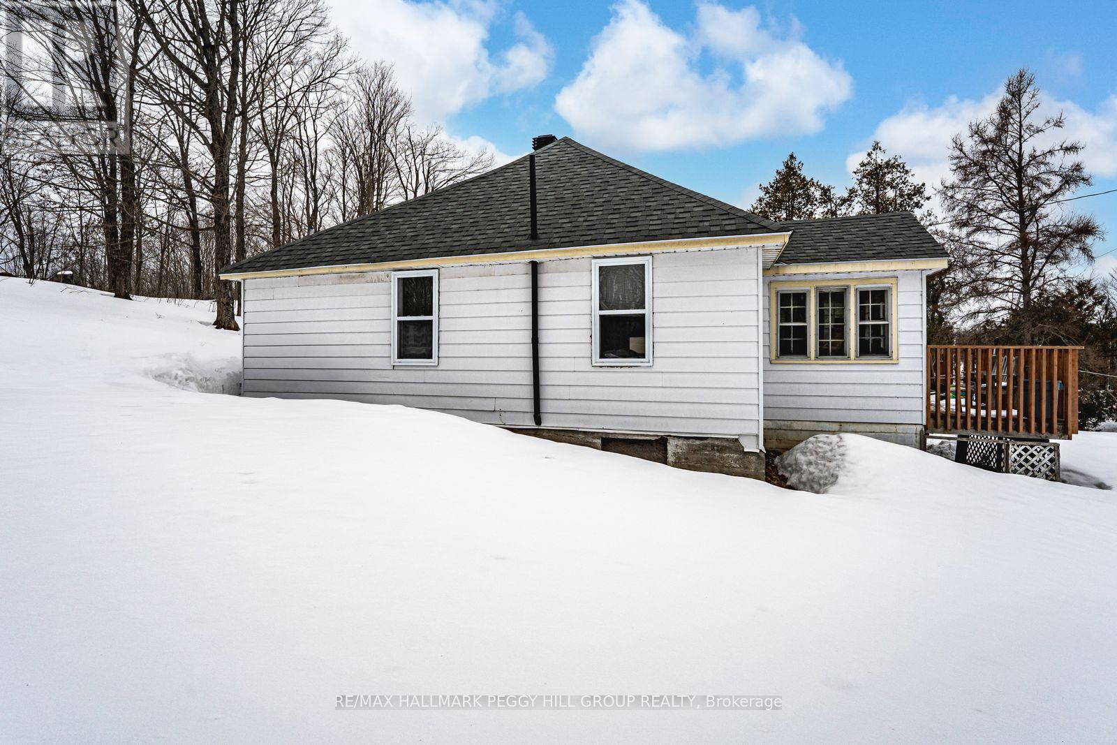 253 High Street, Georgian Bay (Freeman), Ontario  P0C 1H0 - Photo 4 - X12925134