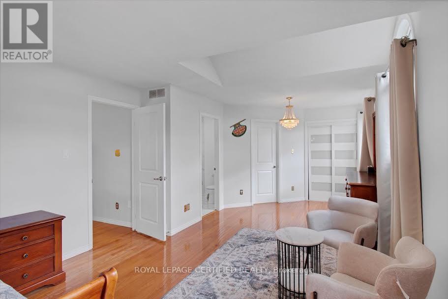 35 Trenholme Crescent, Hamilton, Ontario L8W 2L4 - Photo 33 - X12925258