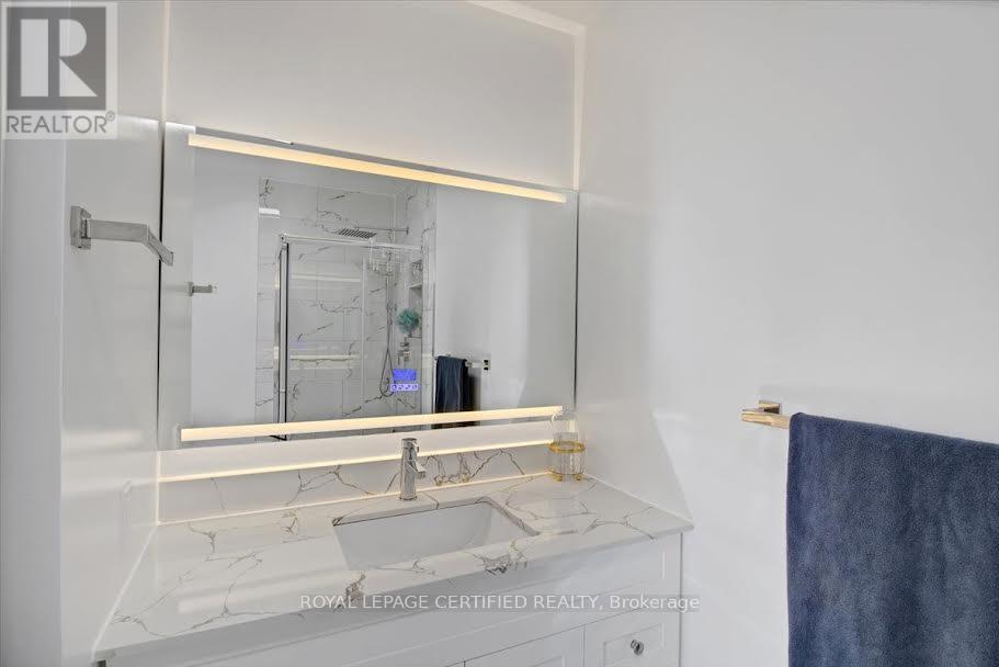 35 Trenholme Crescent, Hamilton, Ontario L8W 2L4 - Photo 34 - X12925258