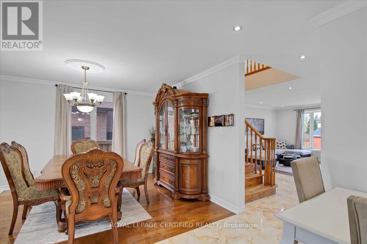 35 Trenholme Crescent, Hamilton, Ontario L8W 2L4 - Photo 9 - X12925258