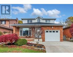 35 TRENHOLME CRESCENT, Hamilton, Ontario