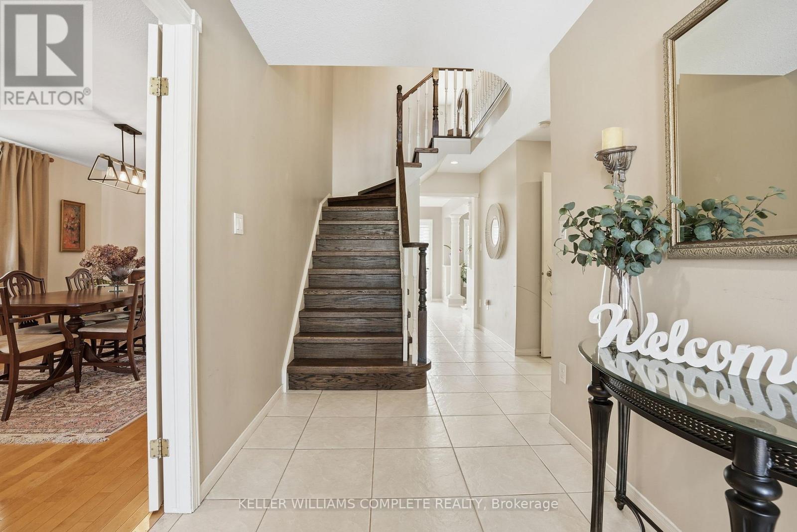 37 Southcreek Drive, Hamilton, Ontario  L9K 1M2 - Photo 3 - X12925278