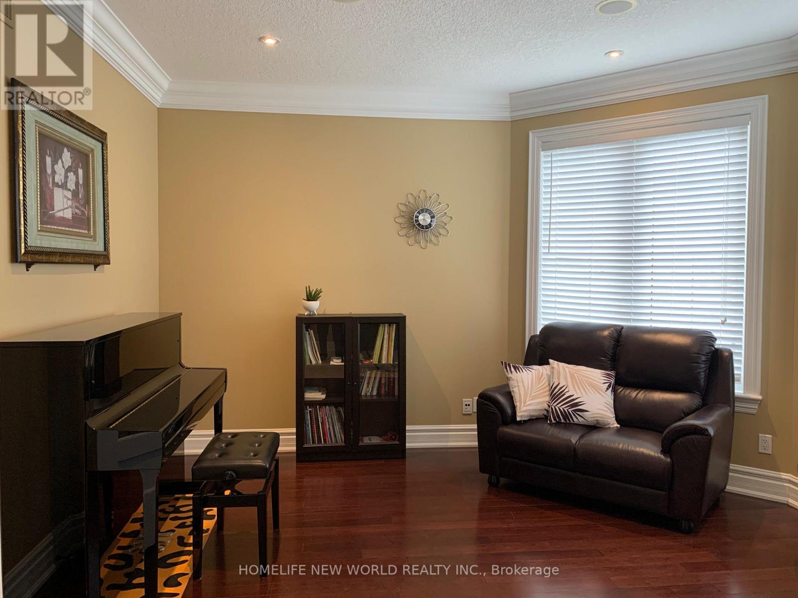 106 Paige Street, Kitchener, Ontario  N2K 4P6 - Photo 8 - X12925310