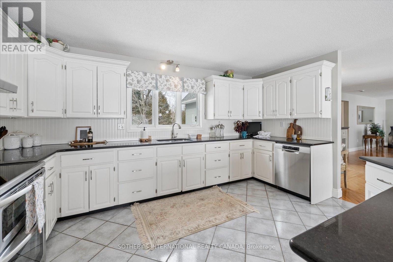 107 Stinsons Bay Road, Kawartha Lakes, Ontario  K0M 1N0 - Photo 29 - X12925360