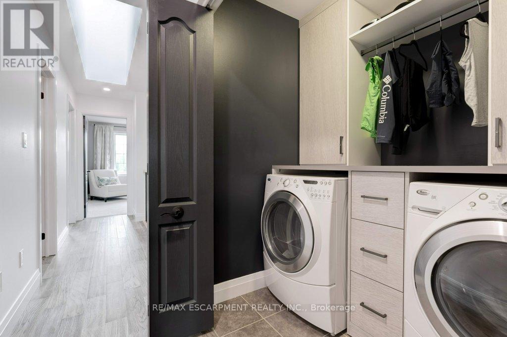 79 Browview Drive, Hamilton (Waterdown), Ontario  L8B 0R2 - Photo 19 - X12925370