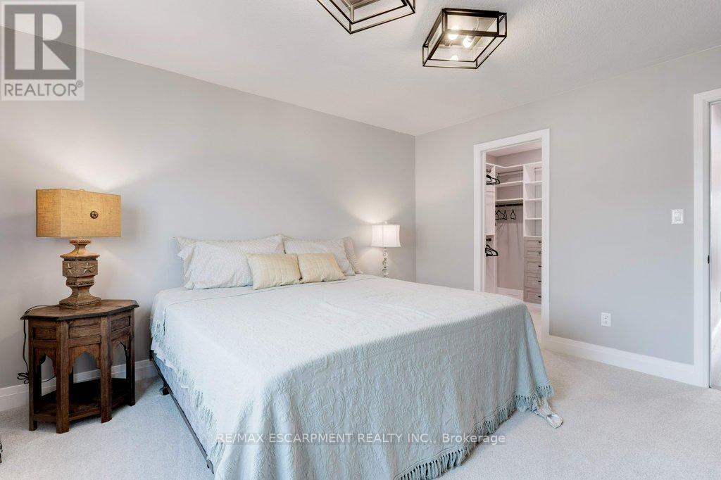 79 Browview Drive, Hamilton (Waterdown), Ontario  L8B 0R2 - Photo 23 - X12925370