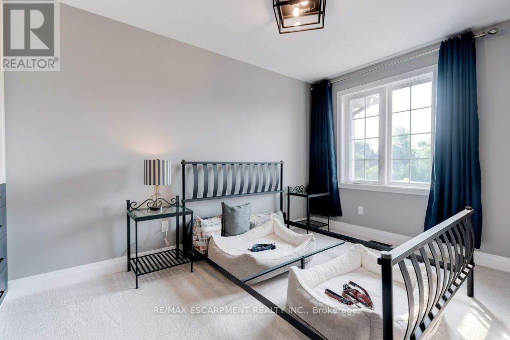 79 Browview Drive, Hamilton (Waterdown), Ontario  L8B 0R2 - Photo 25 - X12925370