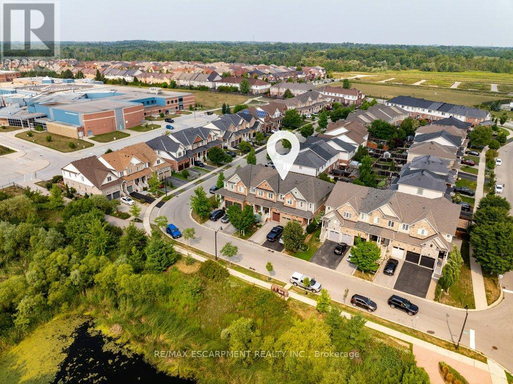 79 Browview Drive, Hamilton (Waterdown), Ontario  L8B 0R2 - Photo 35 - X12925370