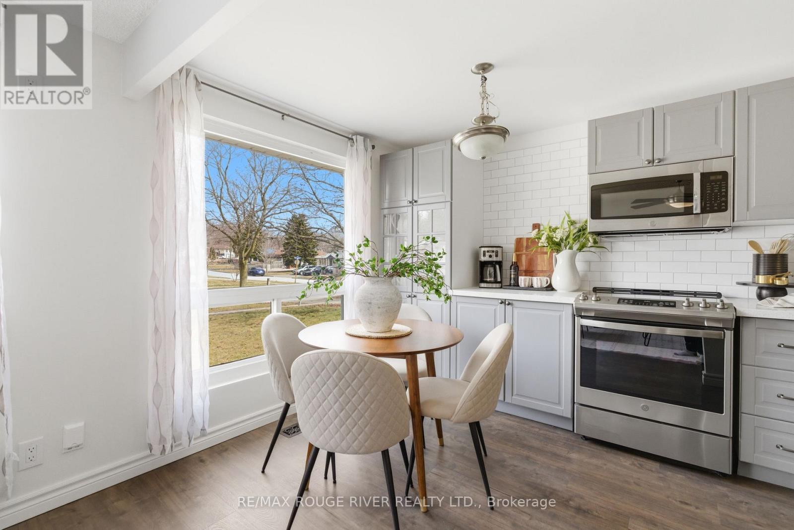 712 Grandview Drive, Oshawa, Ontario  L1H 7W2 - Photo 14 - E12925106