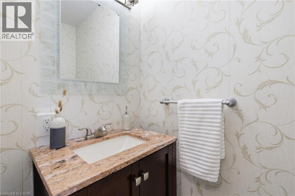 587 Timber Lane, Burlington, Ontario  L7L 4B1 - Photo 4 - 40815420