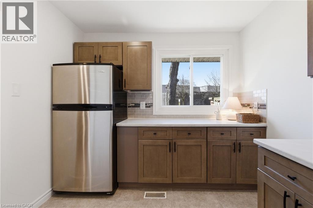 587 Timber Lane, Burlington, Ontario  L7L 4B1 - Photo 6 - 40815420