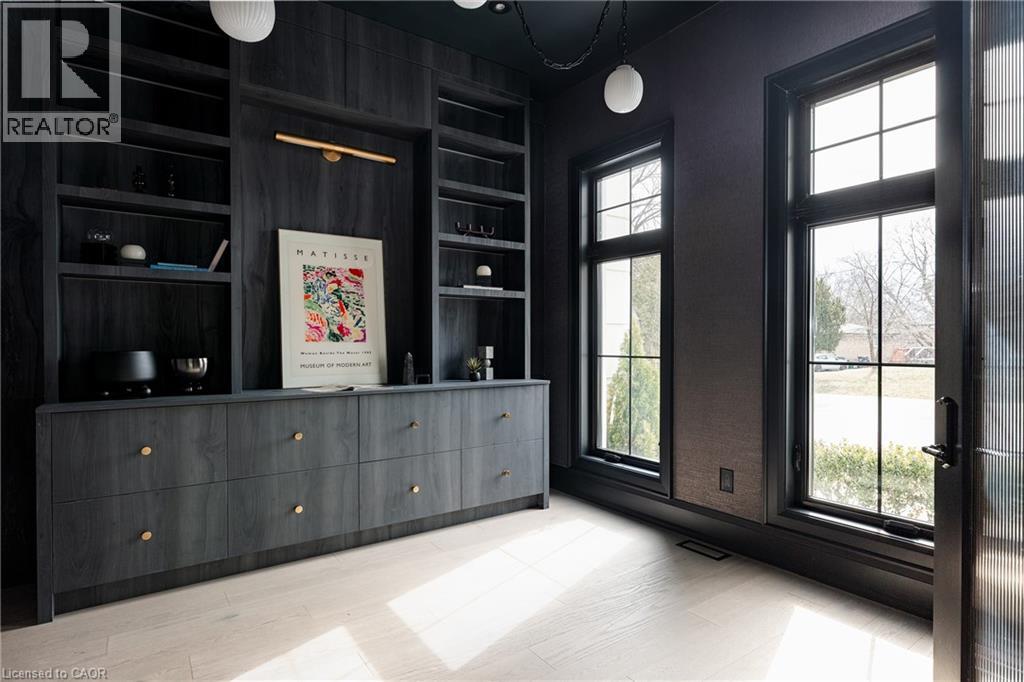 517 Stafford Drive, Oakville, Ontario  L6L 4M4 - Photo 3 - 40815299