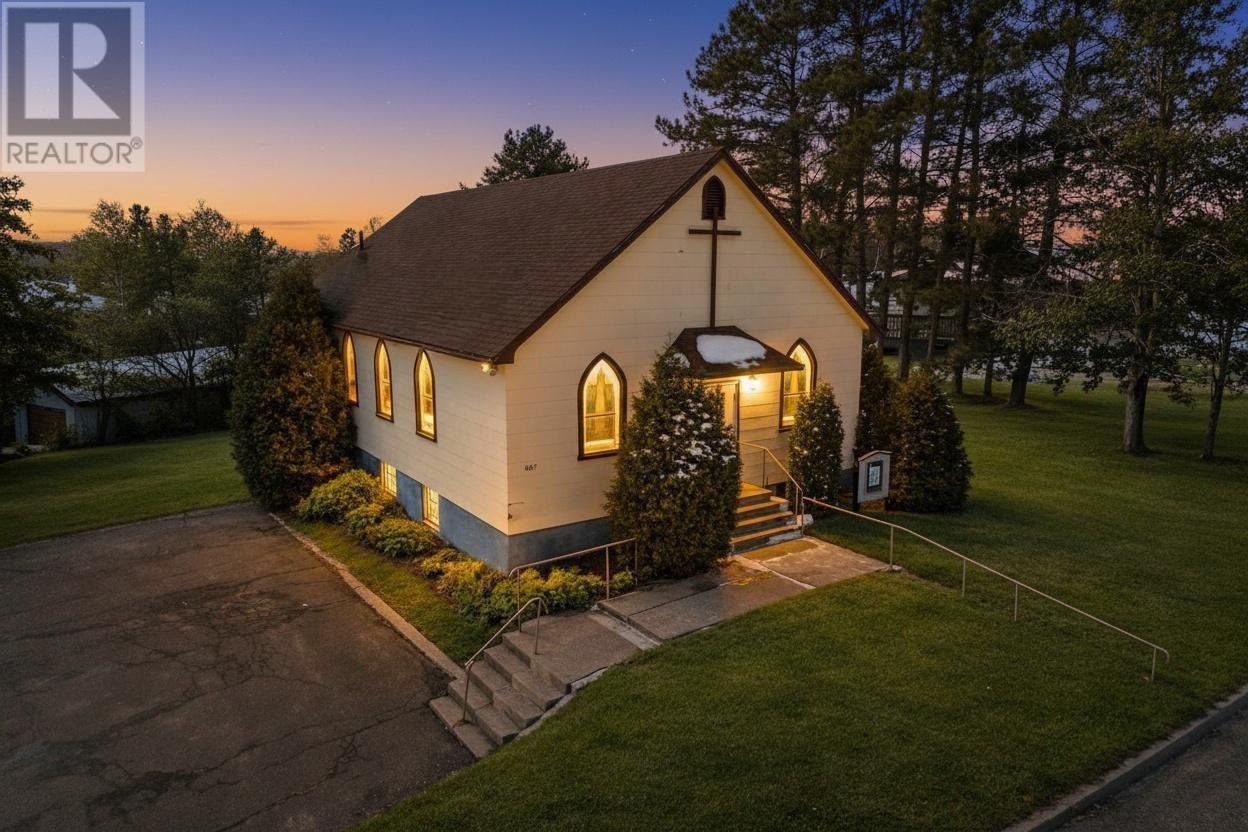 647 John ST, Thunder Bay, Ontario