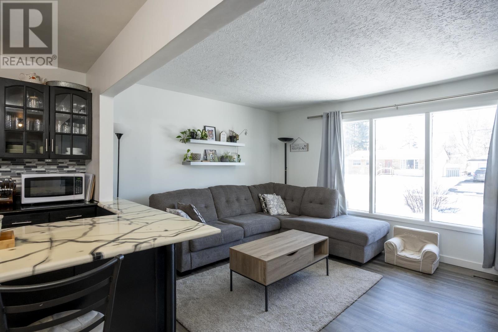 131 Carl Ave, Thunder Bay, Ontario  P7B 4Z4 - Photo 5 - TB2600469