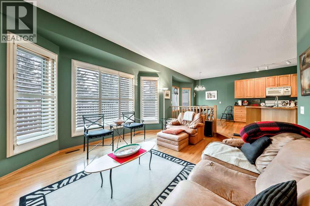 18 Prominence View SW, Calgary, Alberta  T3H 3E8 - Photo 15 - A2281711