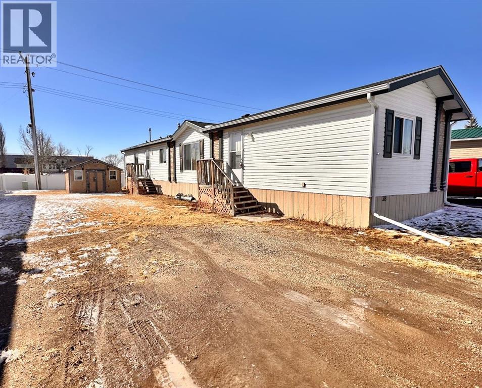 318-349 Railway Avenue, Duchess, Alberta  T0J 0Z0 - Photo 2 - A2292615