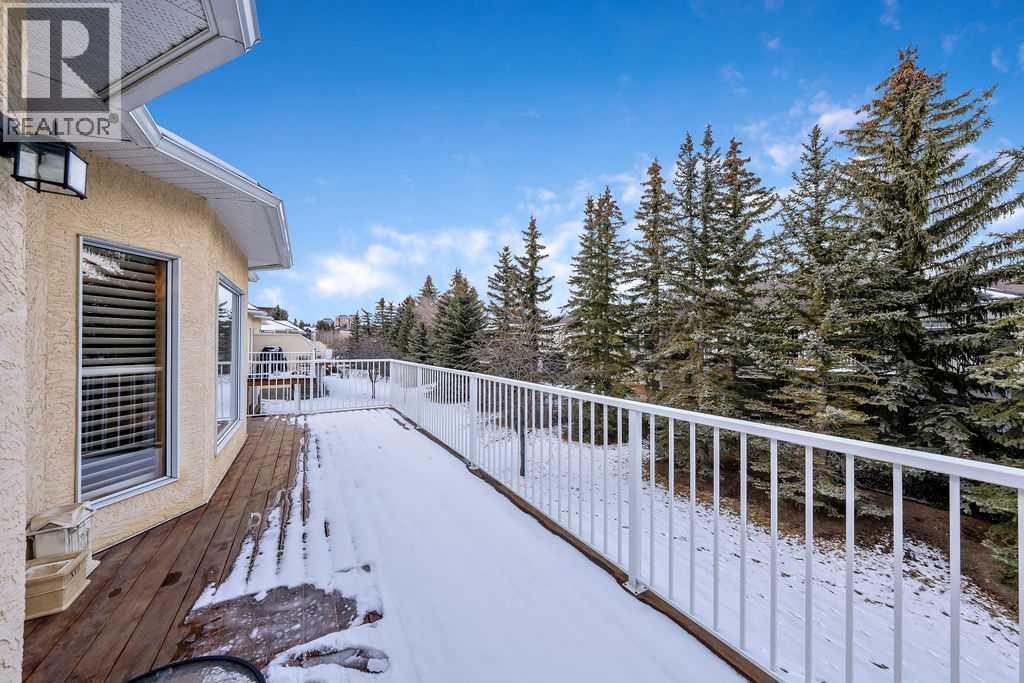 18 Prominence View SW, Calgary, Alberta  T3H 3E8 - Photo 3 - A2281711