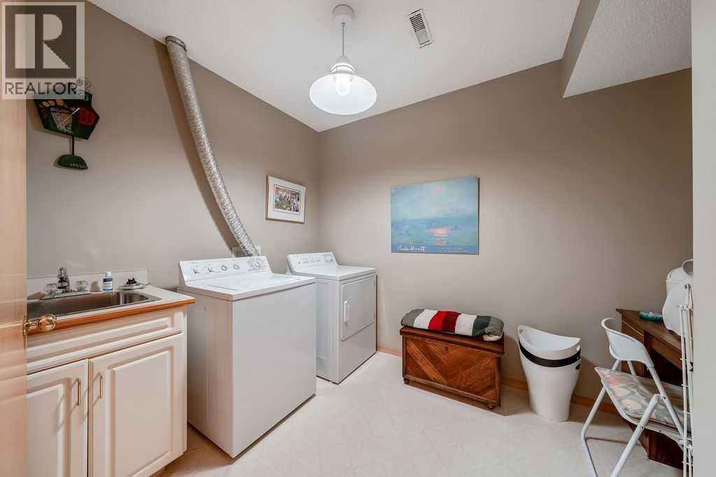 18 Prominence View SW, Calgary, Alberta  T3H 3E8 - Photo 19 - A2281711