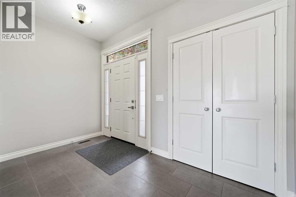 110 Heritage Place Ne, Cochrane, Alberta  T4C 0E2 - Photo 3 - A2294654