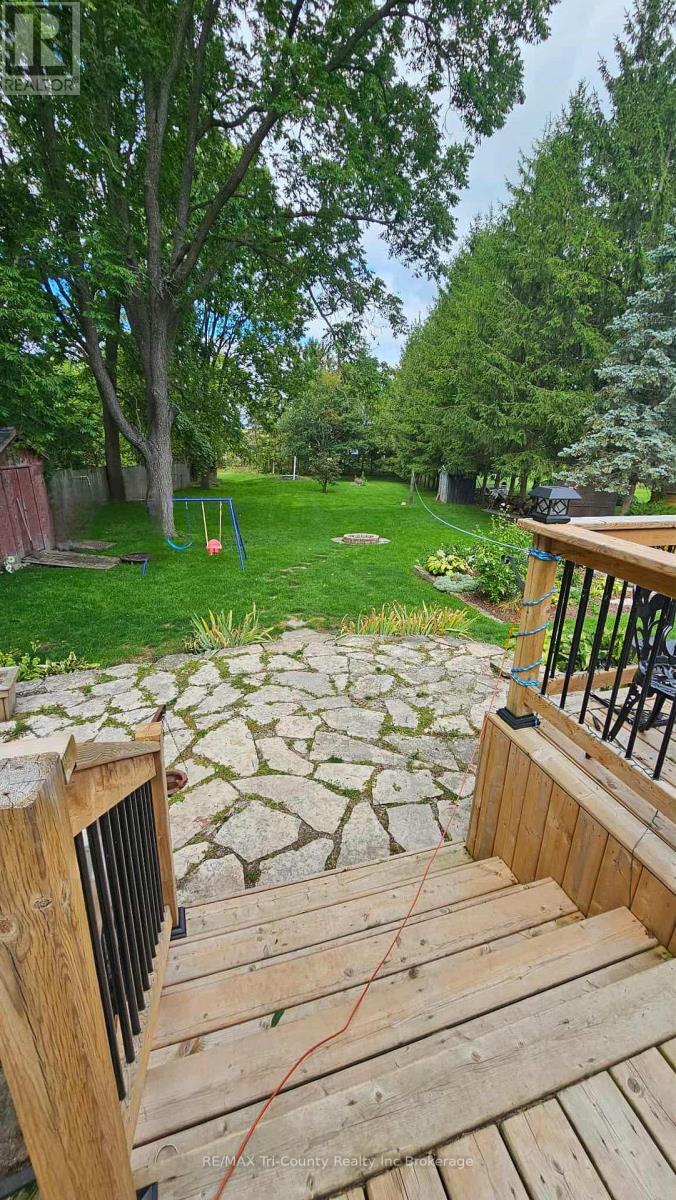 27 Harpurhey Road, Huron East, Ontario N0K 1W0 - Photo 20 - X12925416