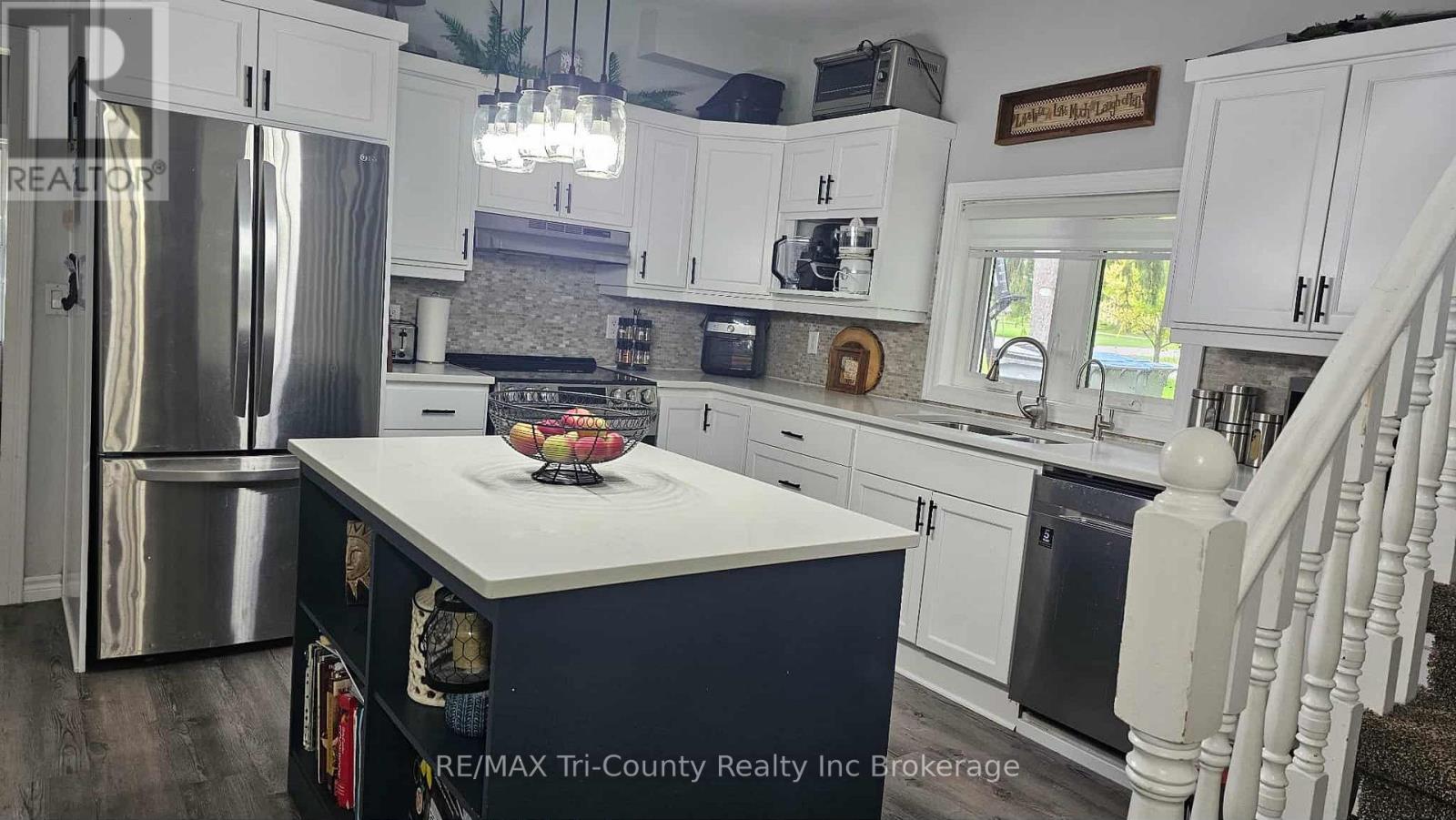 27 Harpurhey Road, Huron East, Ontario N0K 1W0 - Photo 6 - X12925416