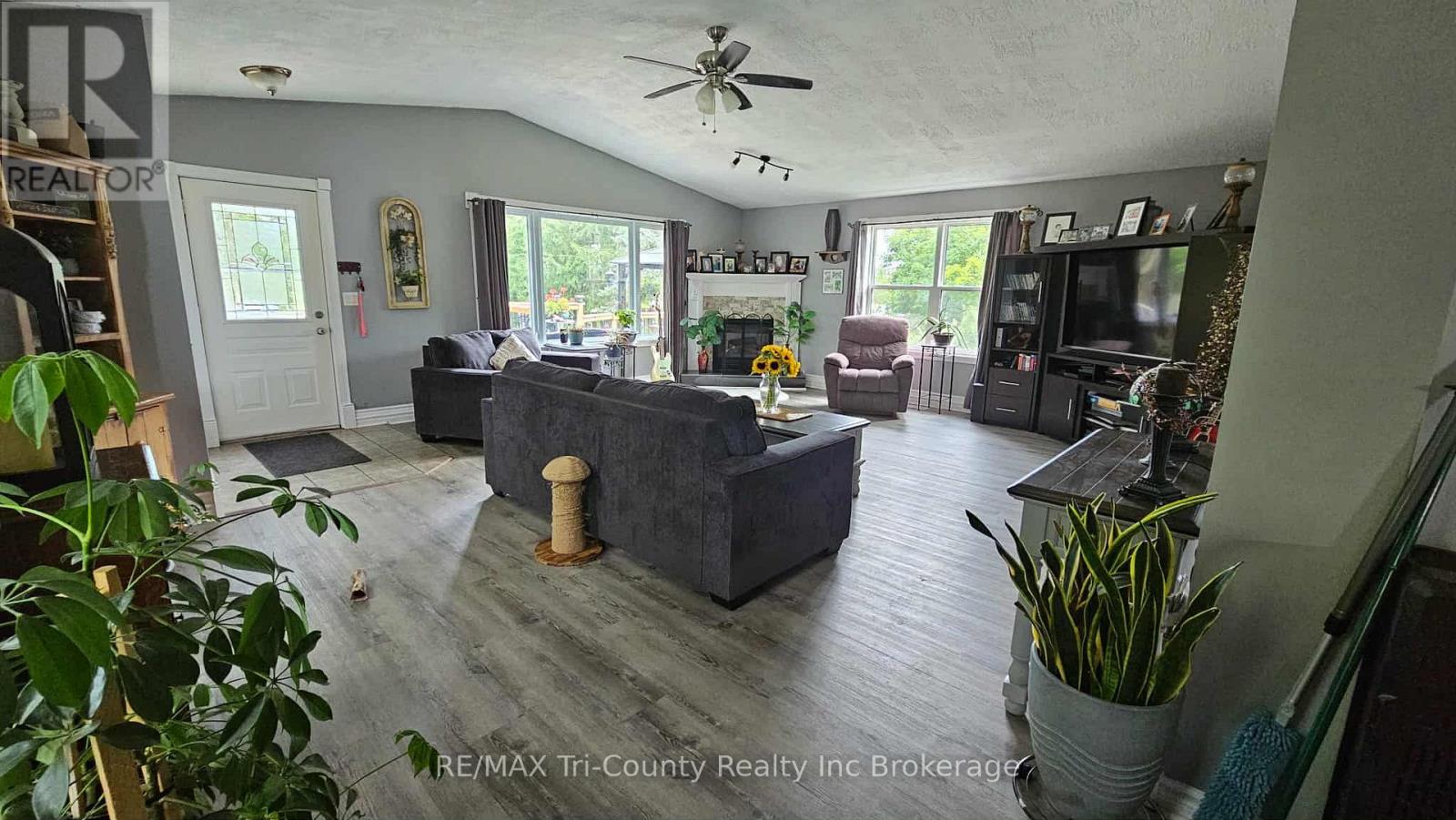 27 Harpurhey Road, Huron East, Ontario N0K 1W0 - Photo 8 - X12925416