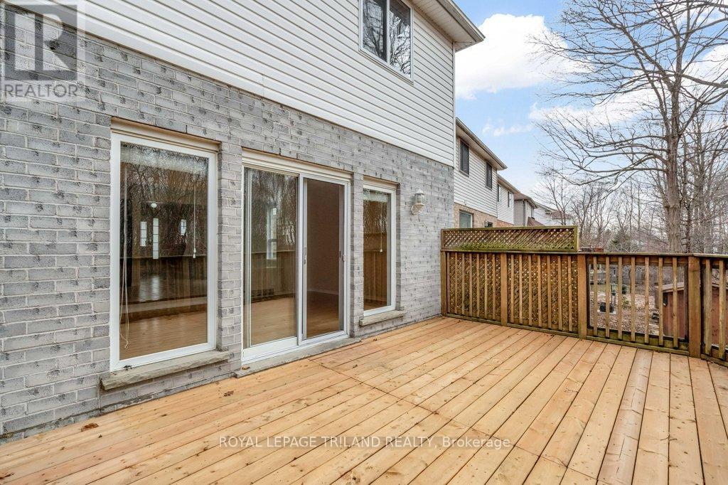 215 Rossmore Court, London South, Ontario  N6C 6B7 - Photo 21 - X12925356