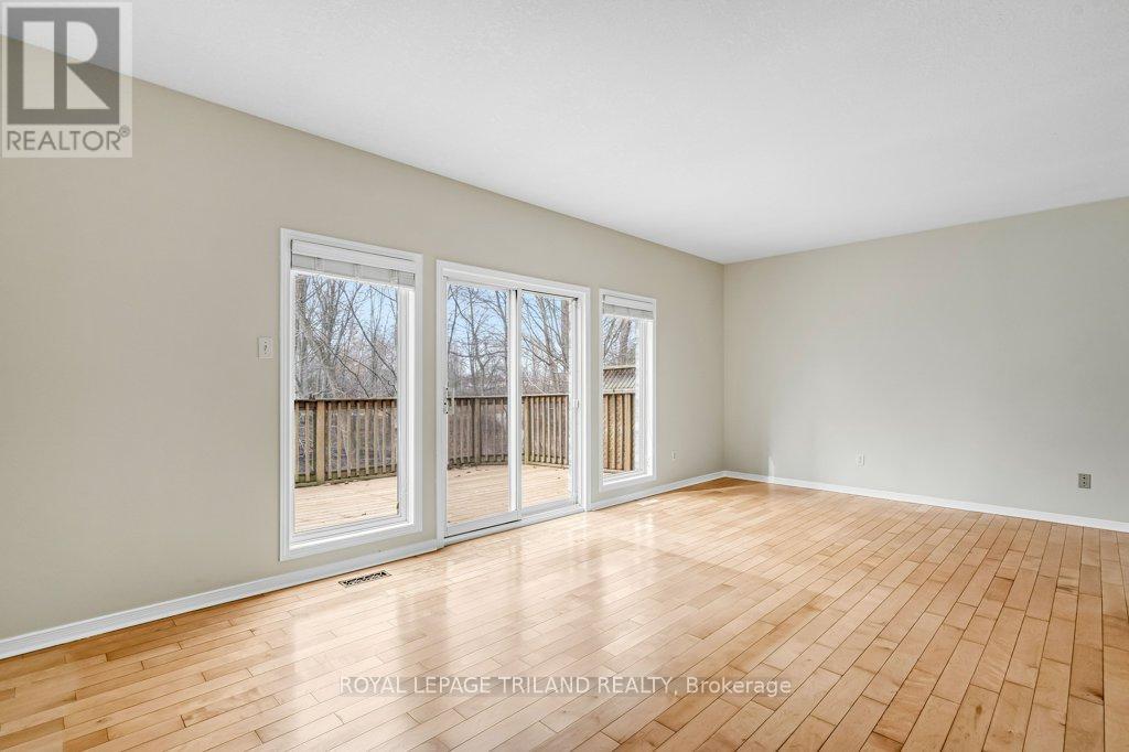 215 Rossmore Court, London South, Ontario  N6C 6B7 - Photo 18 - X12925356