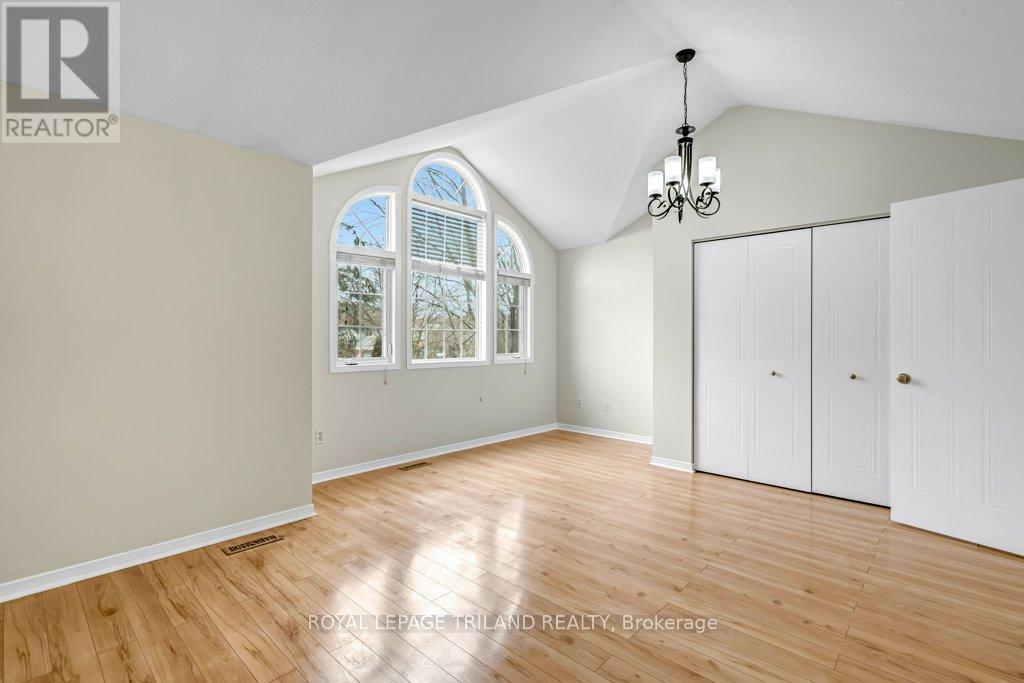 215 Rossmore Court, London South, Ontario  N6C 6B7 - Photo 25 - X12925356