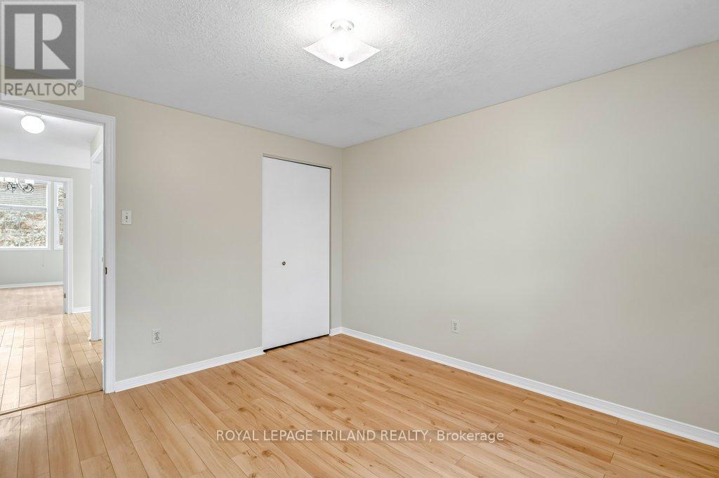 215 Rossmore Court, London South, Ontario  N6C 6B7 - Photo 29 - X12925356