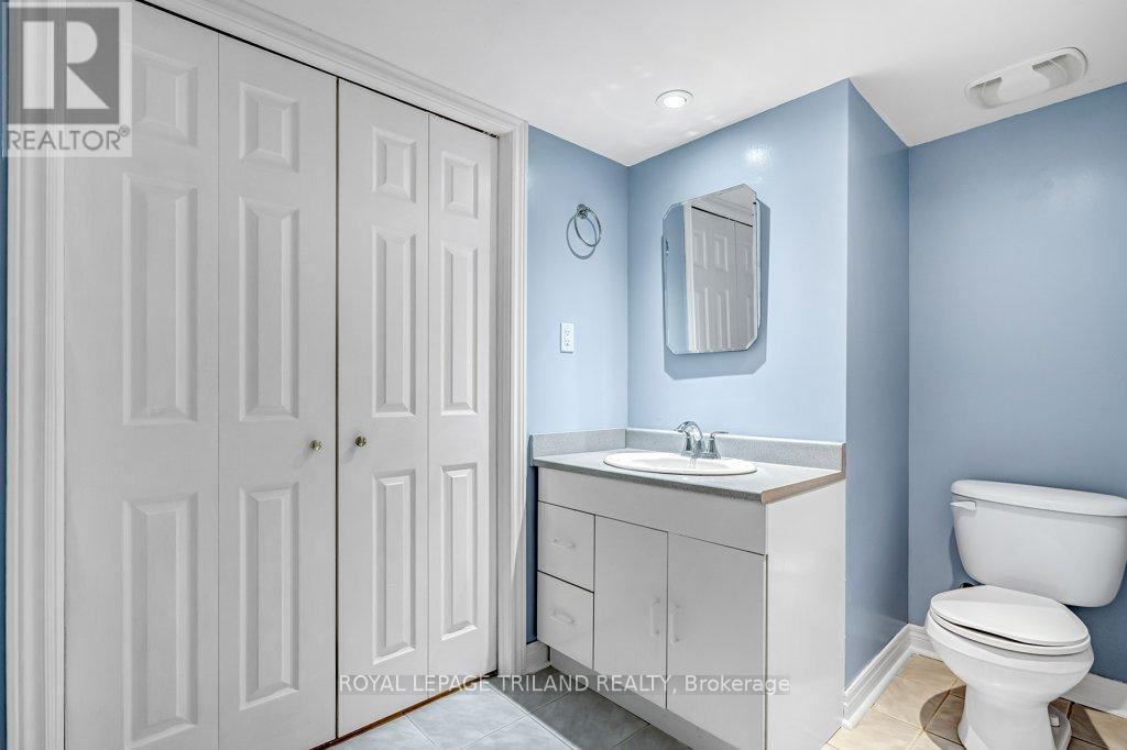 215 Rossmore Court, London South, Ontario  N6C 6B7 - Photo 42 - X12925356