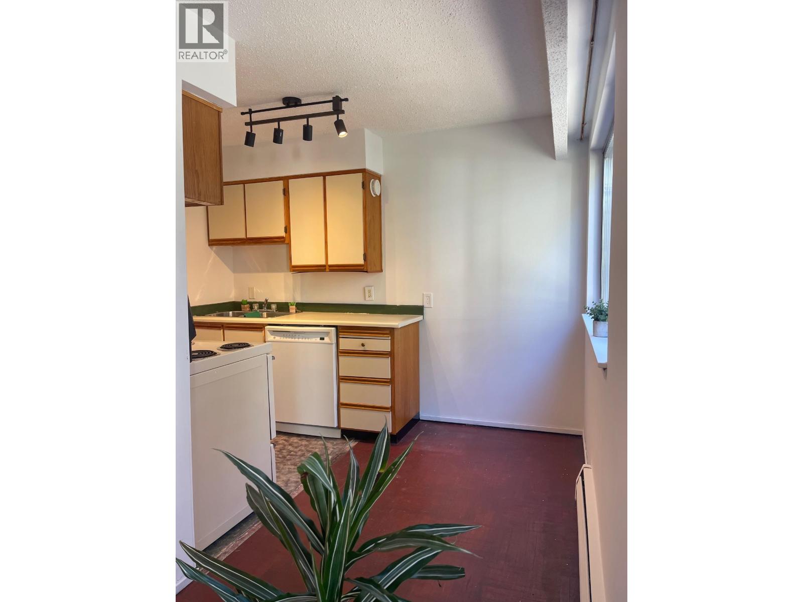 210 1050 Jervis Street, Vancouver, British Columbia  V6E 2C1 - Photo 8 - R3103938