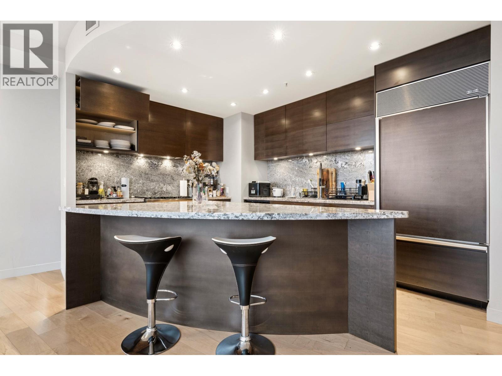 3403 938 Nelson Street, Vancouver, British Columbia  V6Z 3A7 - Photo 3 - R3103967