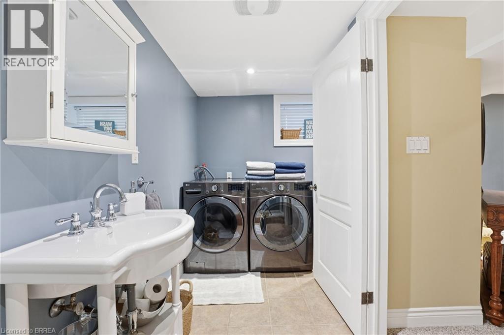 86 Elm Street, Brantford, Ontario  N3R 4V2 - Photo 35 - 40815195