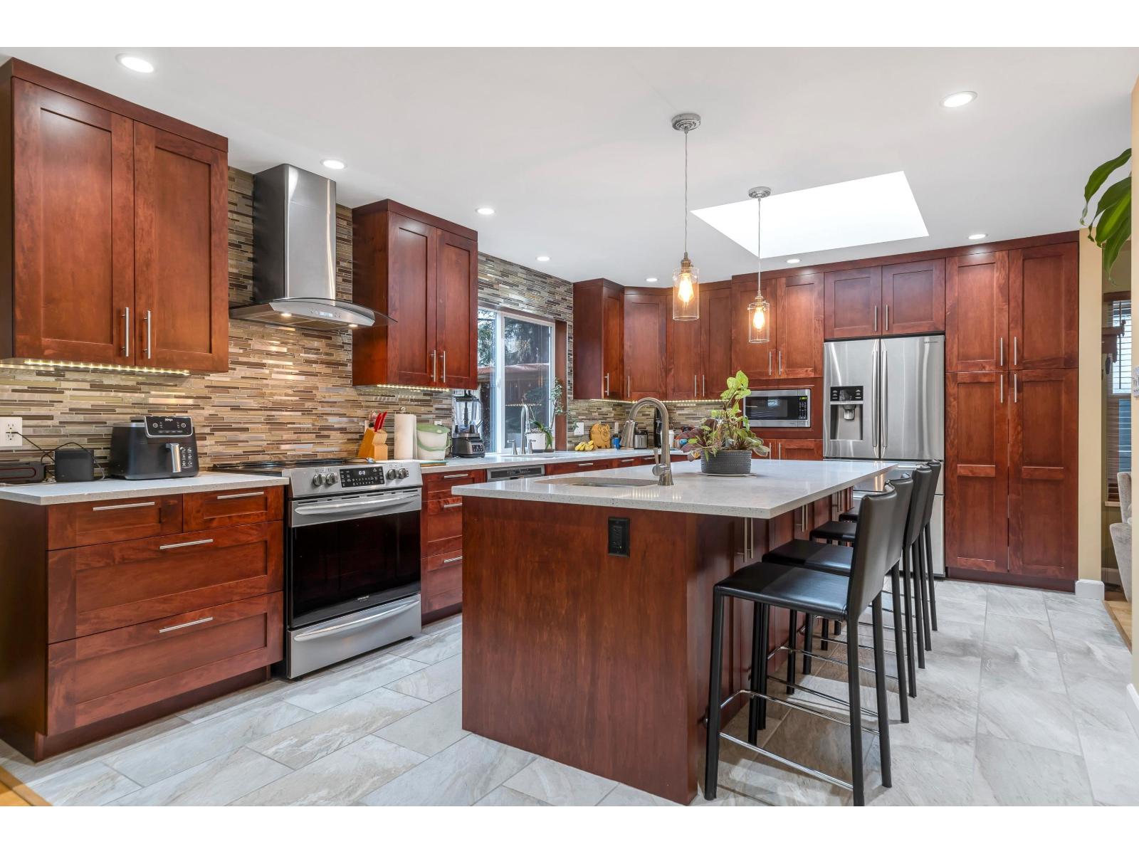 11893 Woodgrove Avenue, Delta, British Columbia V4E 3H1 - Photo 1 - R3086660