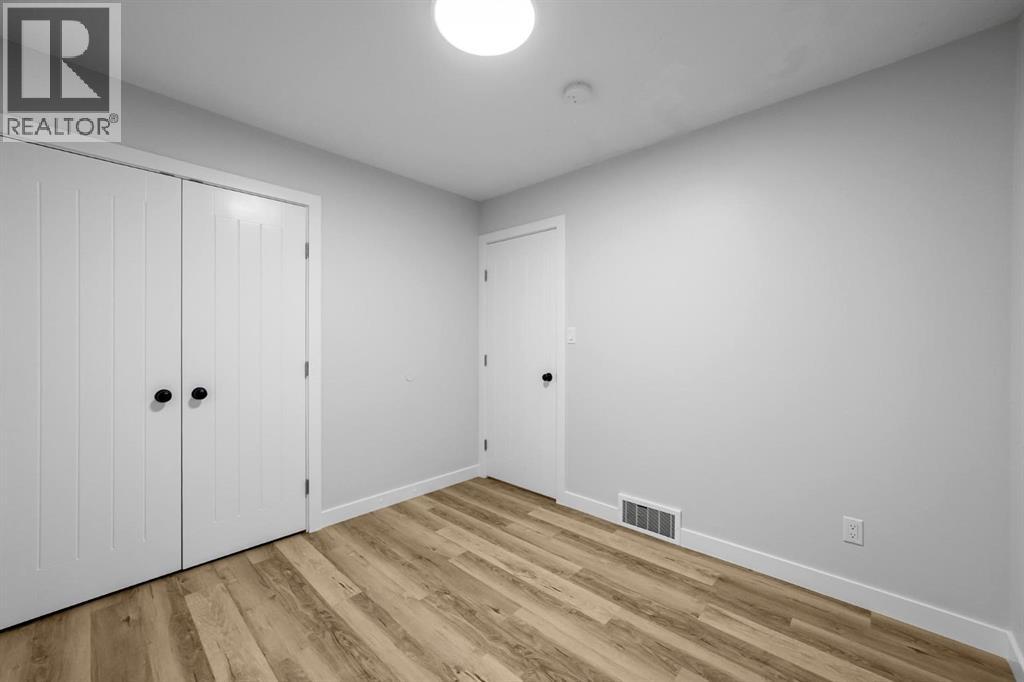 7006 49a Avenue, Camrose, Alberta  T4V 5C6 - Photo 12 - A2295403