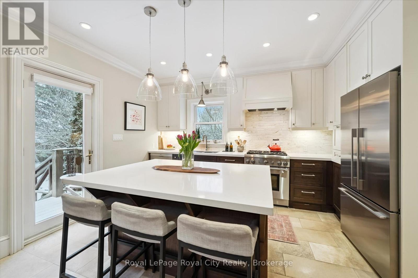 16 Oxford Street, Guelph (Downtown), Ontario  N1H 2M3 - Photo 15 - X12925392