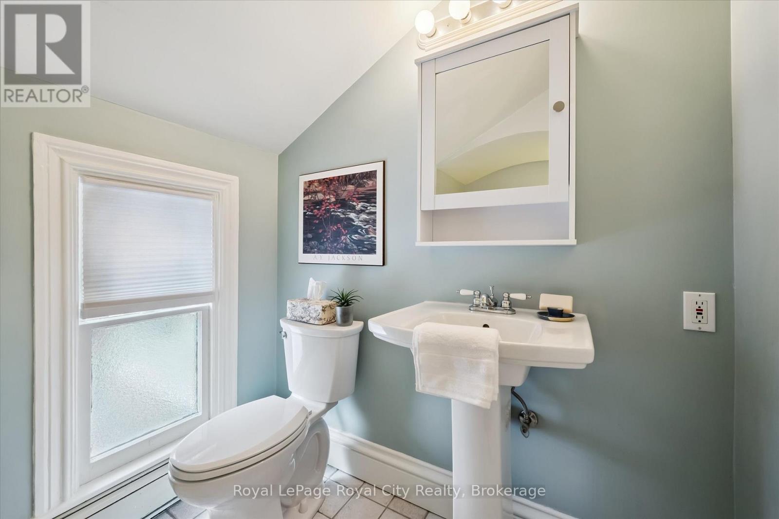 16 Oxford Street, Guelph (Downtown), Ontario  N1H 2M3 - Photo 40 - X12925392