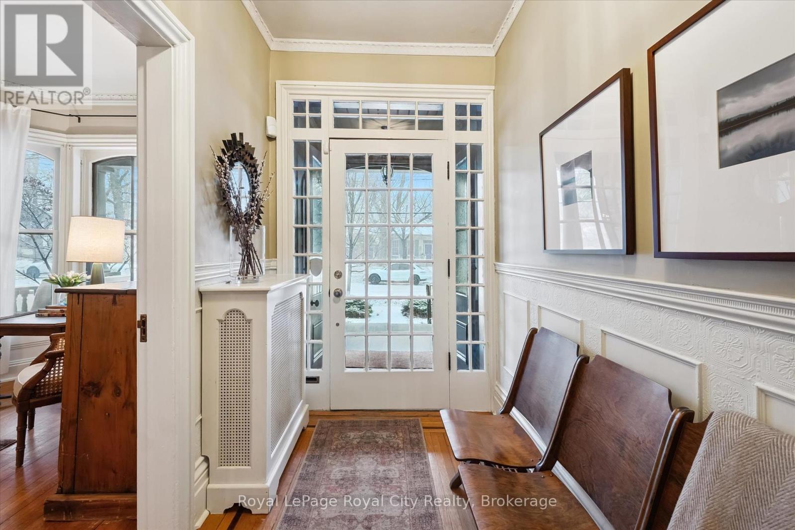 16 Oxford Street, Guelph (Downtown), Ontario  N1H 2M3 - Photo 6 - X12925392