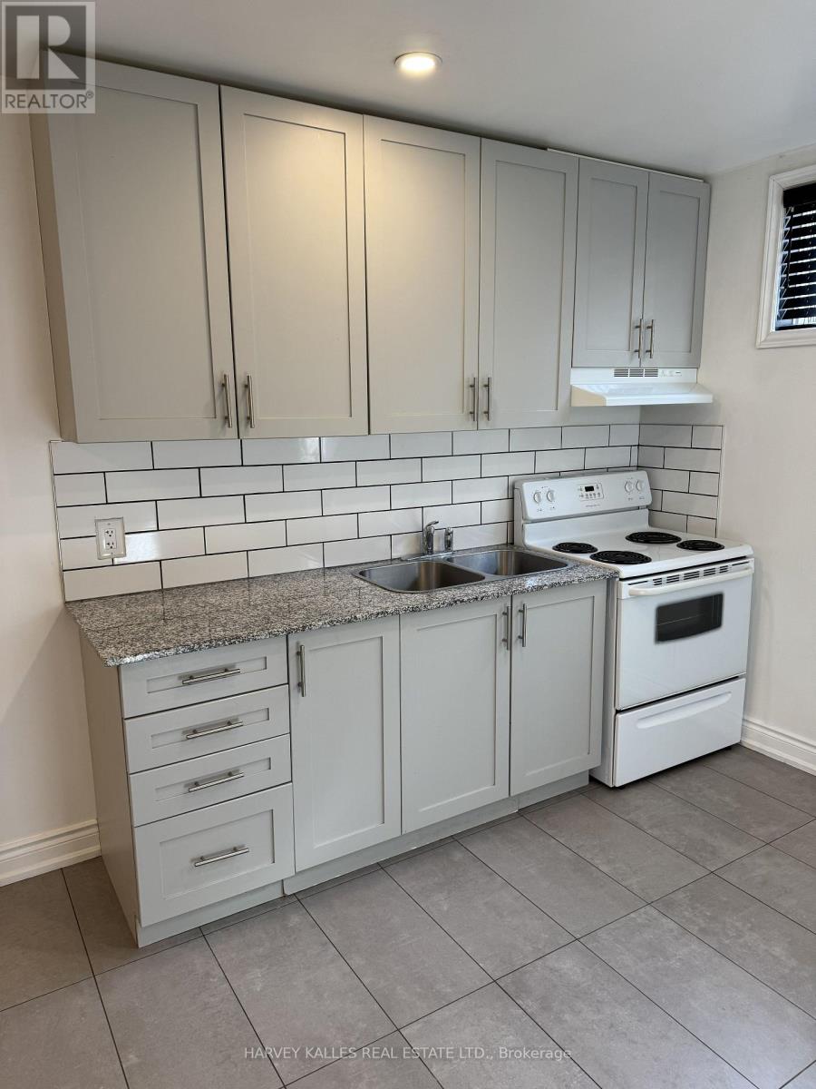 258 Maxwell Street, Toronto, Ontario  M3R 5B9 - Photo 11 - C12925438