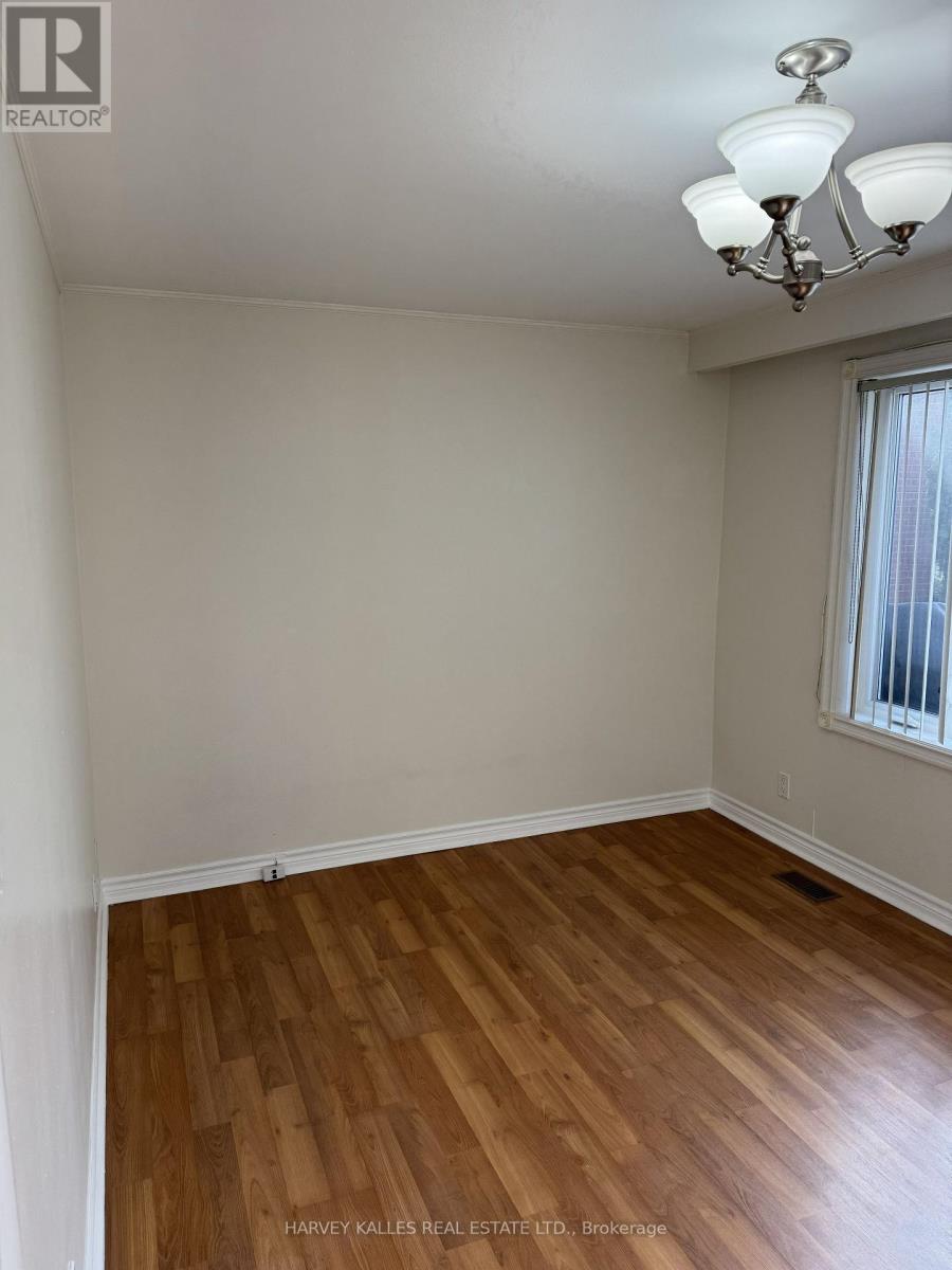 258 Maxwell Street, Toronto, Ontario  M3R 5B9 - Photo 2 - C12925438