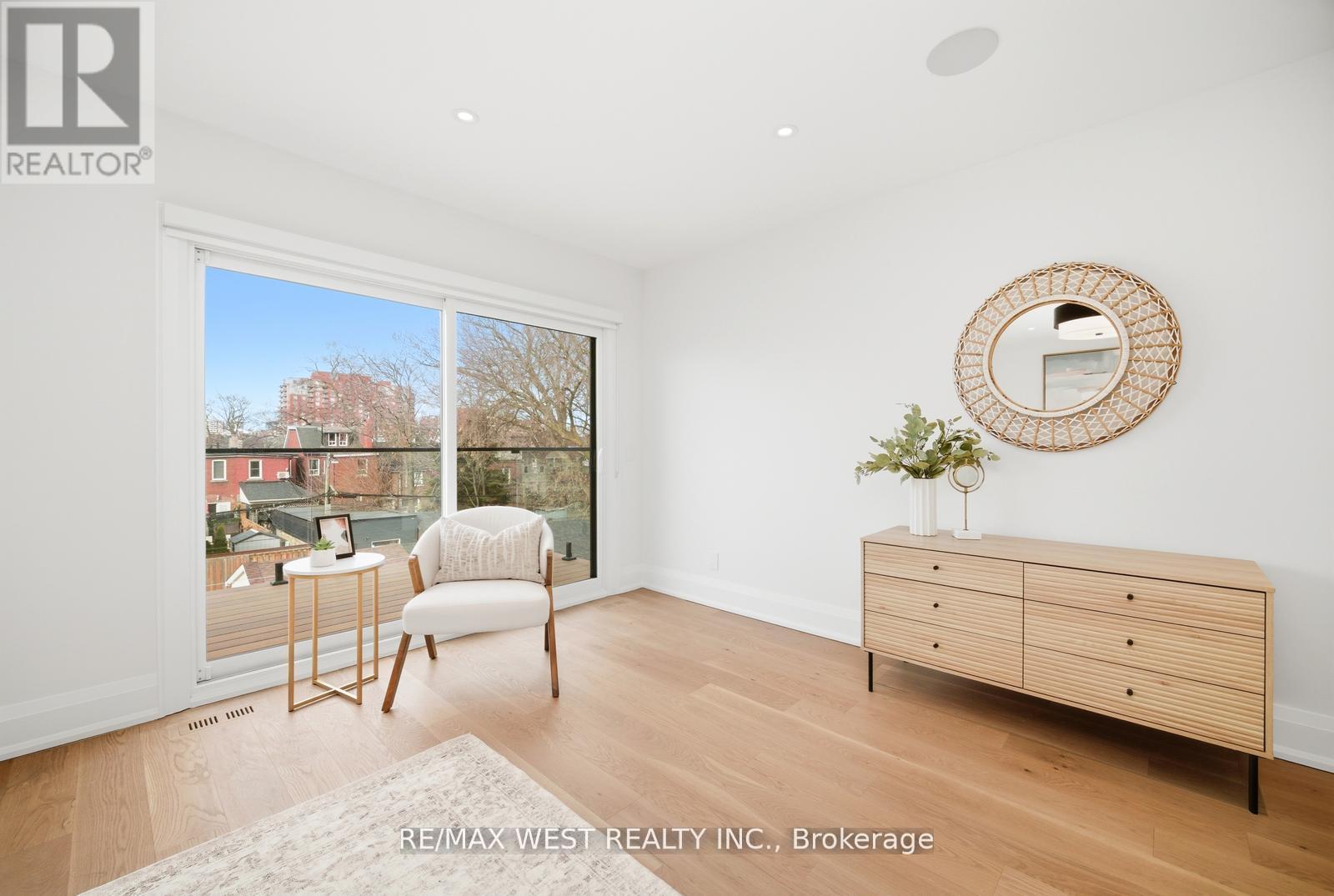 390 St Clarens Avenue, Toronto, Ontario M6H 3W3 - Photo 24 - C12925494