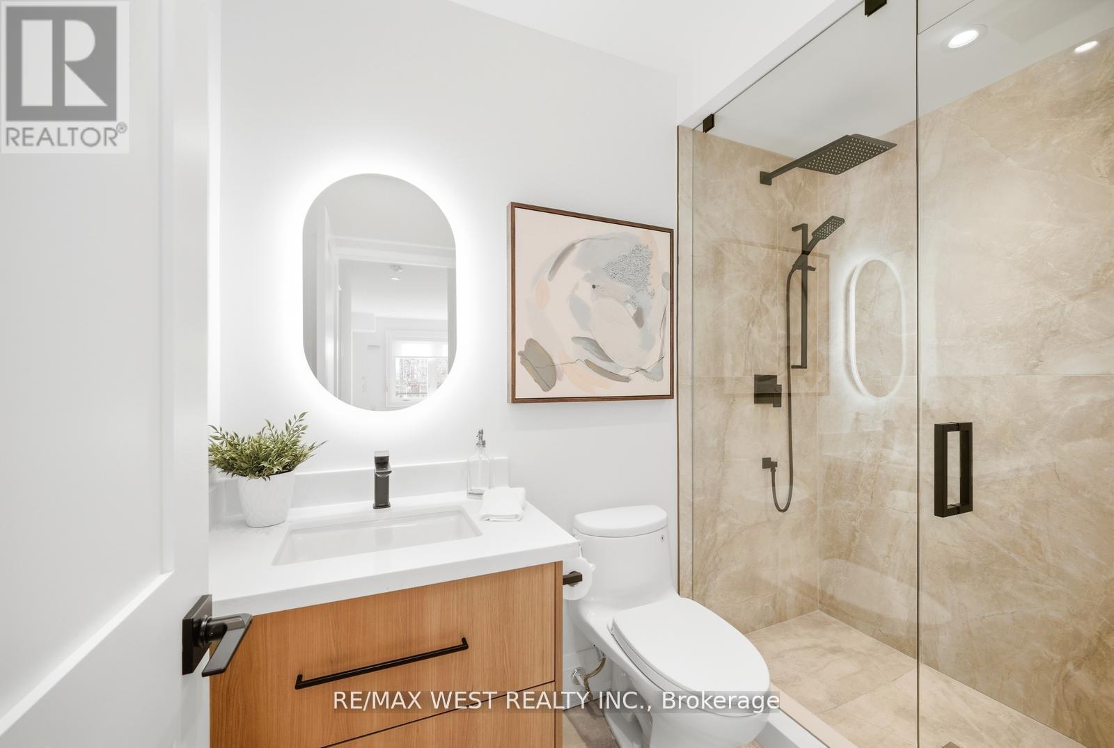 390 St Clarens Avenue, Toronto, Ontario M6H 3W3 - Photo 31 - C12925494