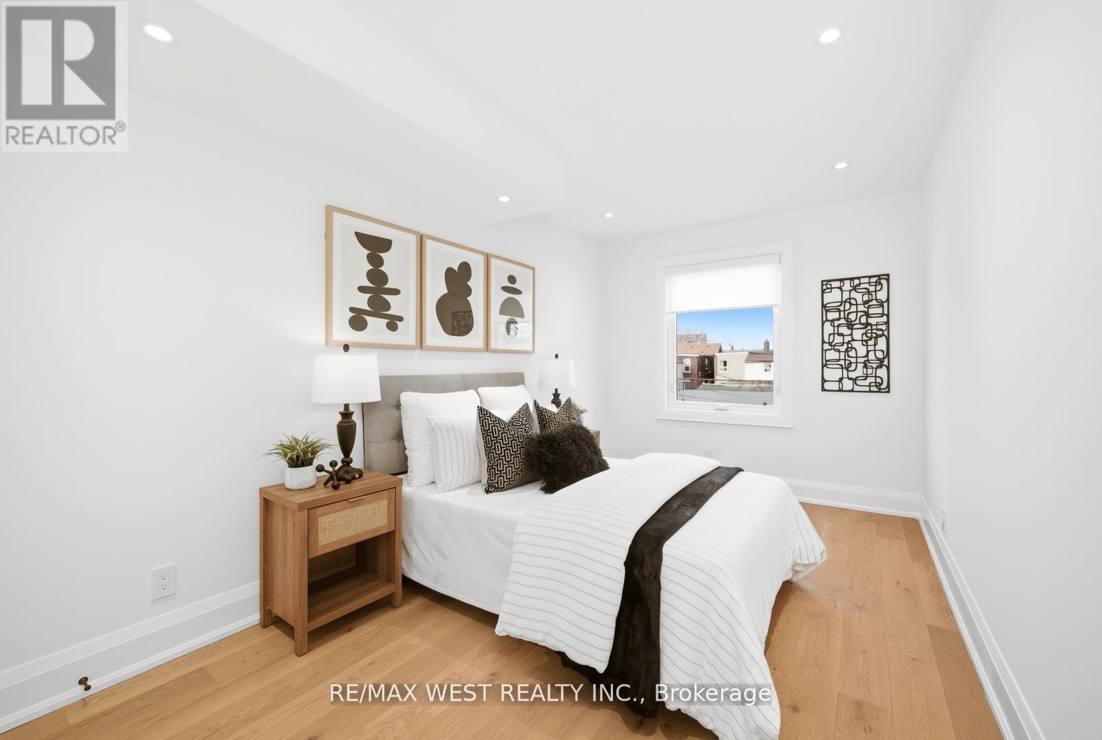 390 St Clarens Avenue, Toronto, Ontario M6H 3W3 - Photo 34 - C12925494