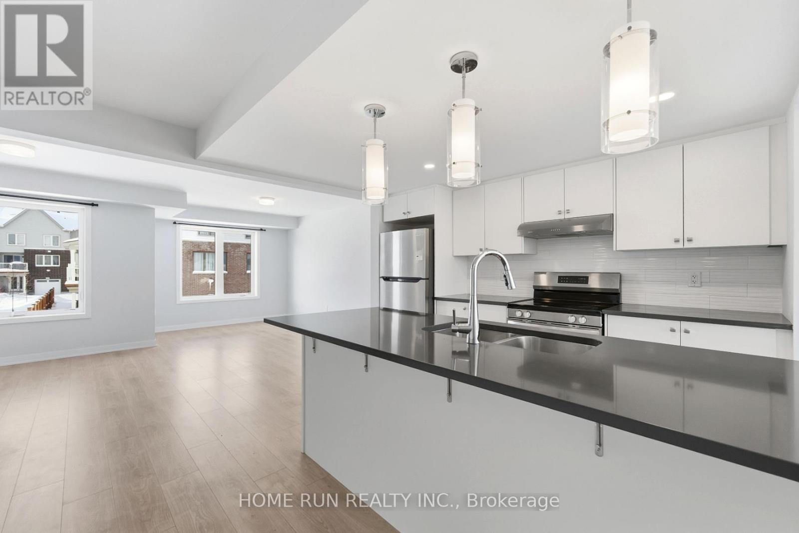 752 Kinstead Private, Ottawa, Ontario  K2S 3B3 - Photo 11 - X12925476