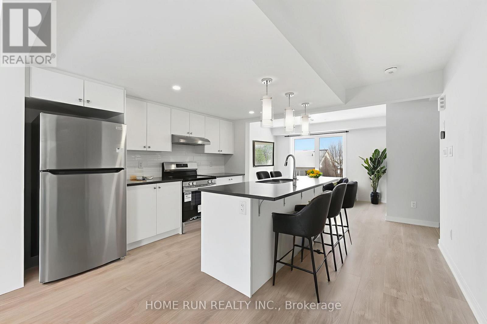 752 Kinstead Private, Ottawa, Ontario  K2S 3B3 - Photo 12 - X12925476